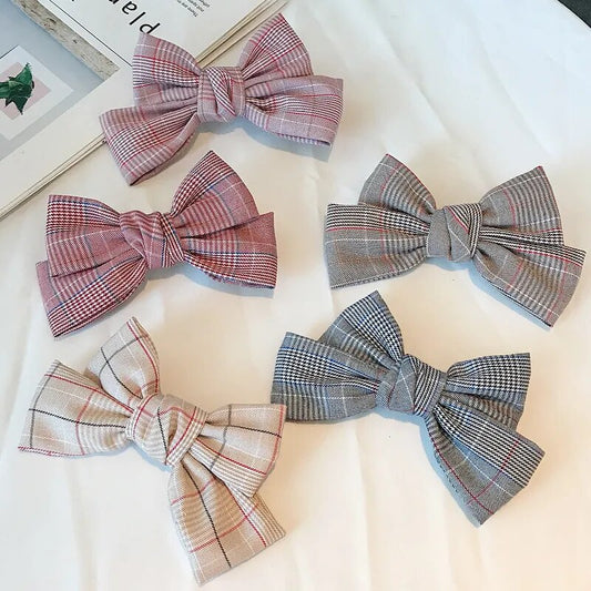 Holly Bow Hairclip