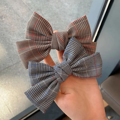 Holly Bow Hairclip
